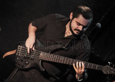 Électrifié jusqu’au bout des médiators, le quatuor vous propose une virée blues-rock jubilatoire.