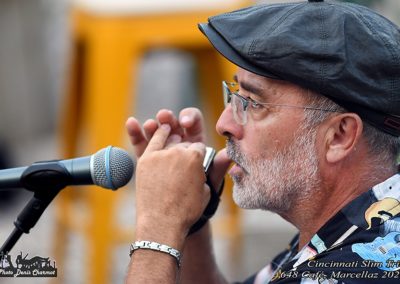 Cincinnati Slim Trio Ce trio Guitare chant, harmonica et Contrebasse offre un spectacle musical plein de sensibilité sur une musique qui sait émouvoir , le Delta Blues .